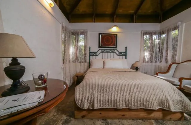 Rancho Olivier Jarabacoa room bed king size